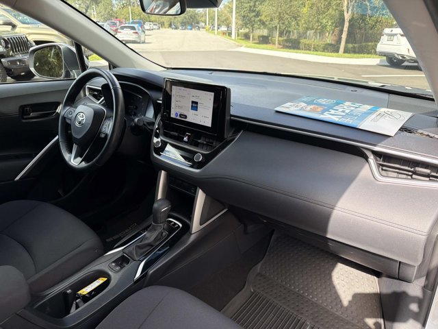 Certified 2023 Toyota Corolla Cross LE FWD image 17