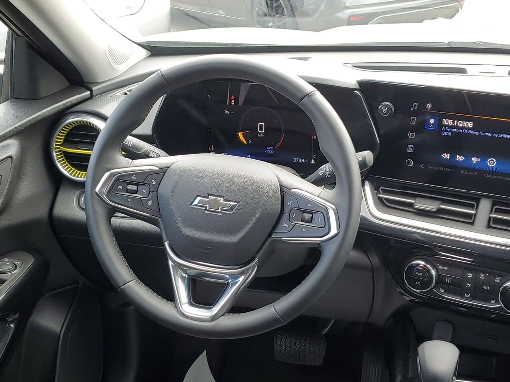 Used 2025 Chevrolet Trax ACTIV w/ Driver Confidence Package image 26