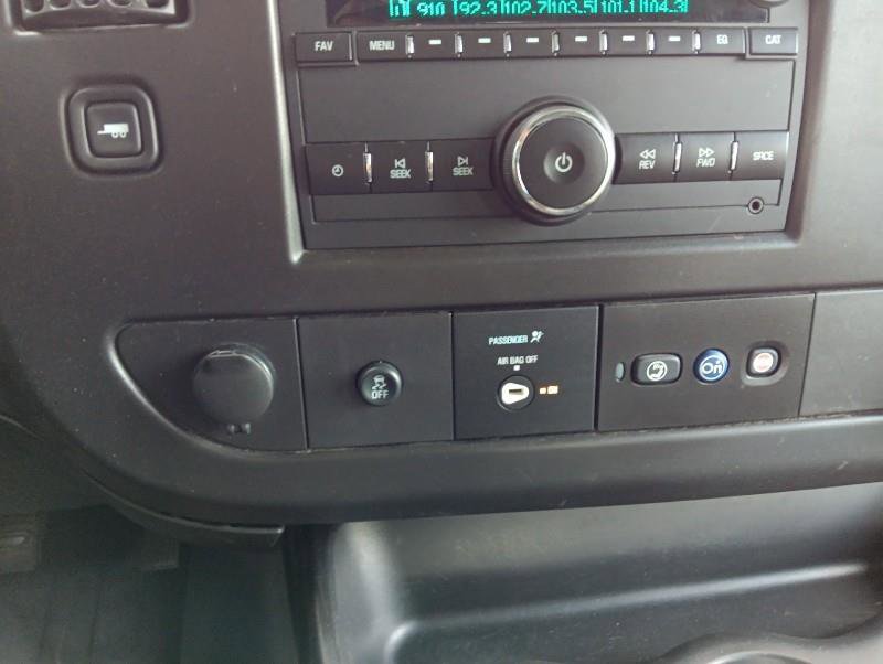 Used 2020 Chevrolet Express 3500 w/ Driver Convenience Package image 26