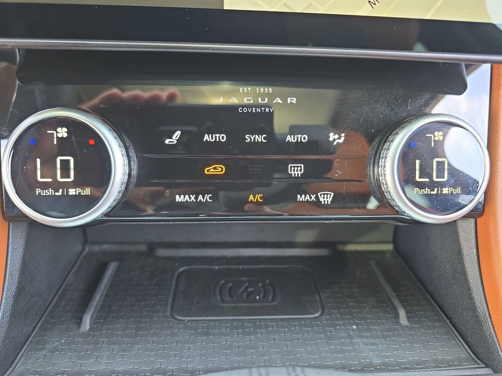 Used 2025 Jaguar F-PACE R-Dynamic S image 24