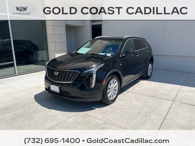 Certified 2023 Cadillac XT4 Luxury w/ Cold Weather Package AWD/4WD image 1