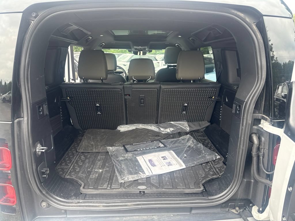 Used 2025 Land Rover Defender 110 S AWD/4WD image 18