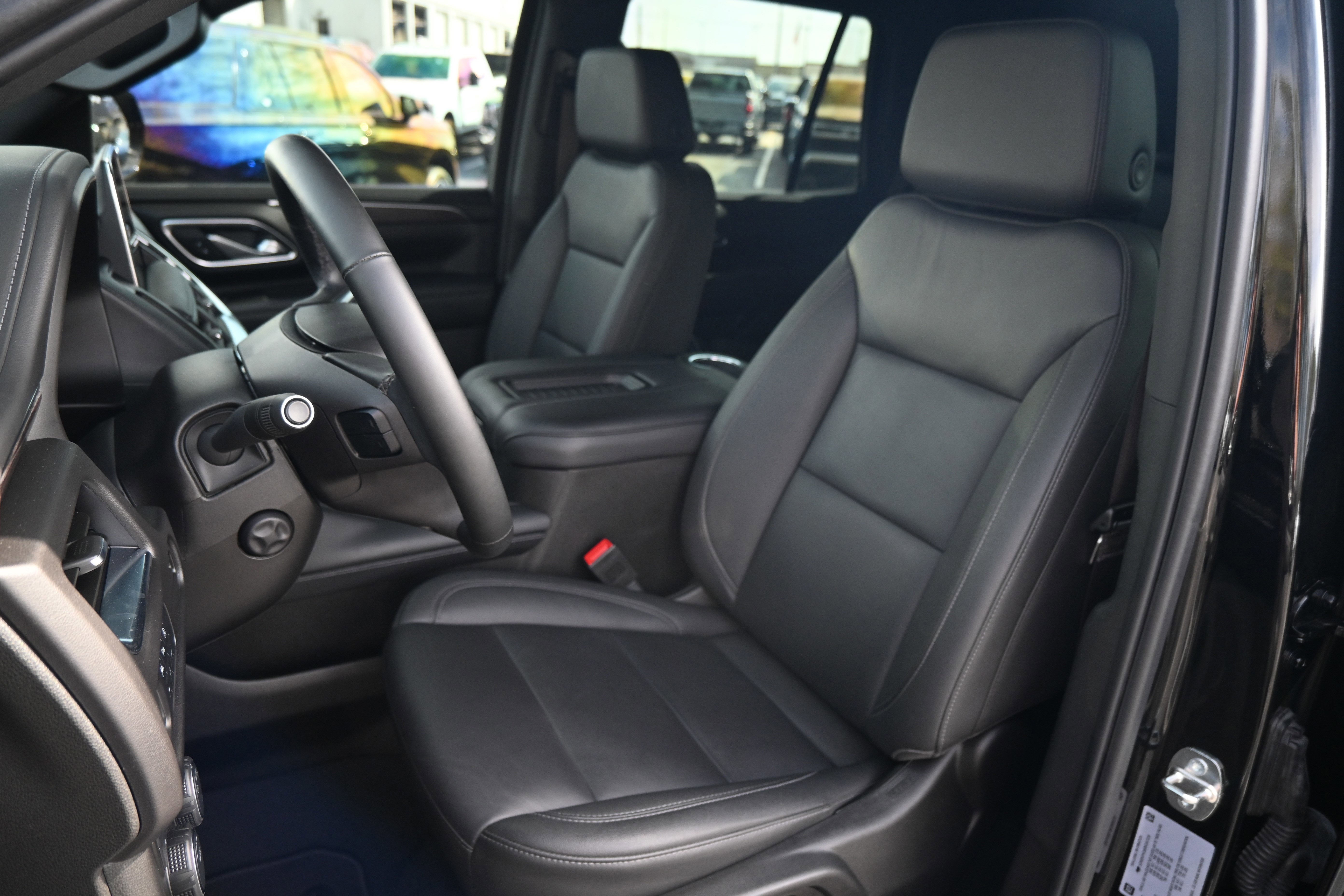 Used 2024 Chevrolet Tahoe Z71 w/ Luxury Package image 7