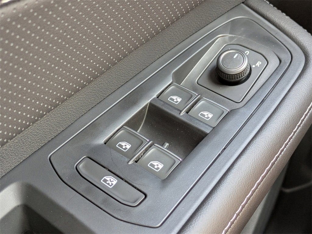 New 2026 Volkswagen Atlas Cross Sport SE image 27