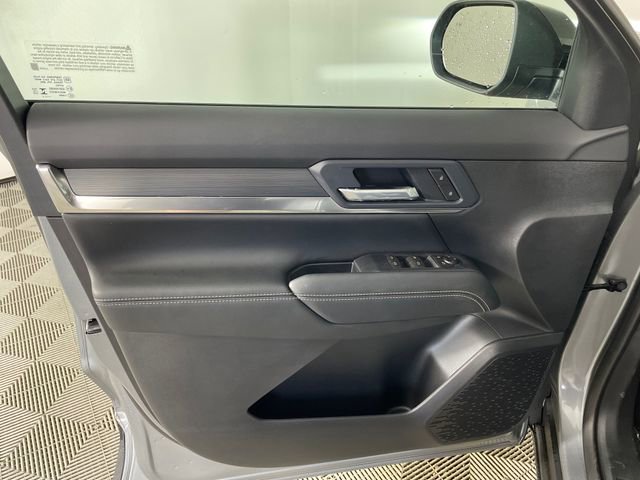 New 2026 GMC Terrain Elevation w/ Technology Package II AWD/4WD image 7