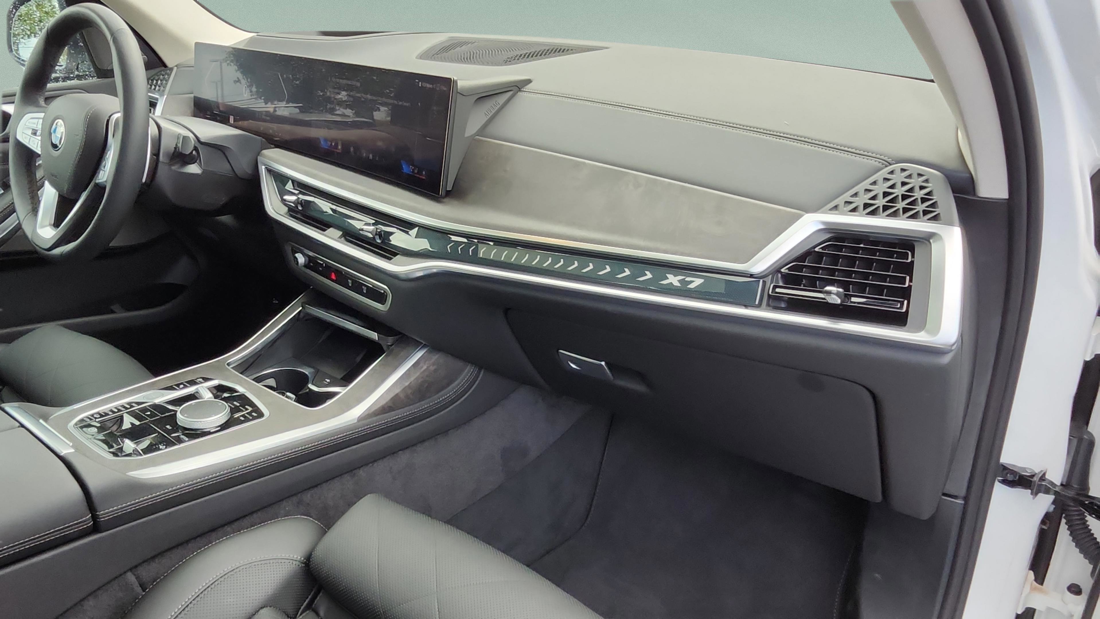 Certified 2026 BMW X7 xDrive40i image 13