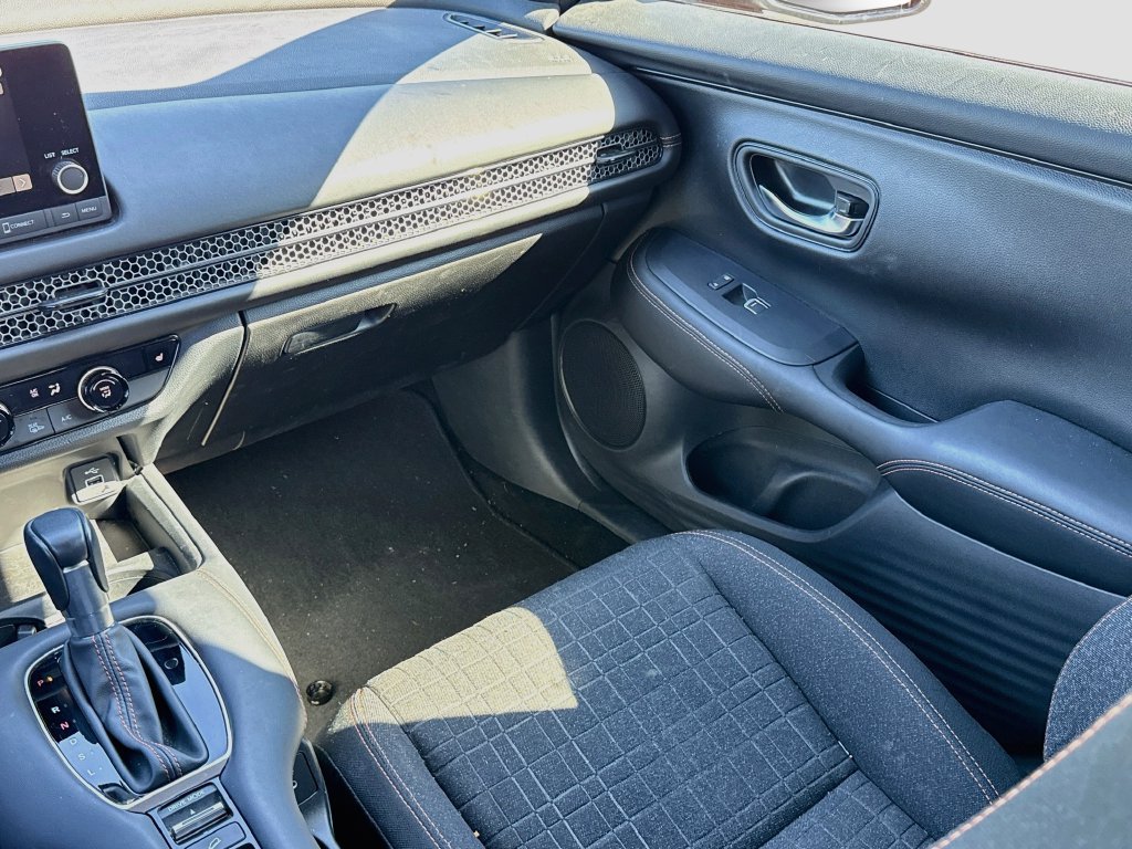 Used 2025 Honda HR-V Sport image 33