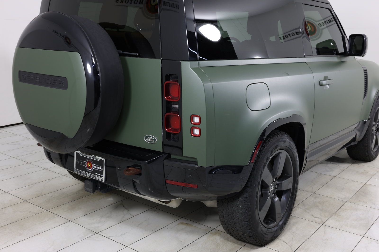 Used 2023 Land Rover Defender 90 SE AWD/4WD image 43