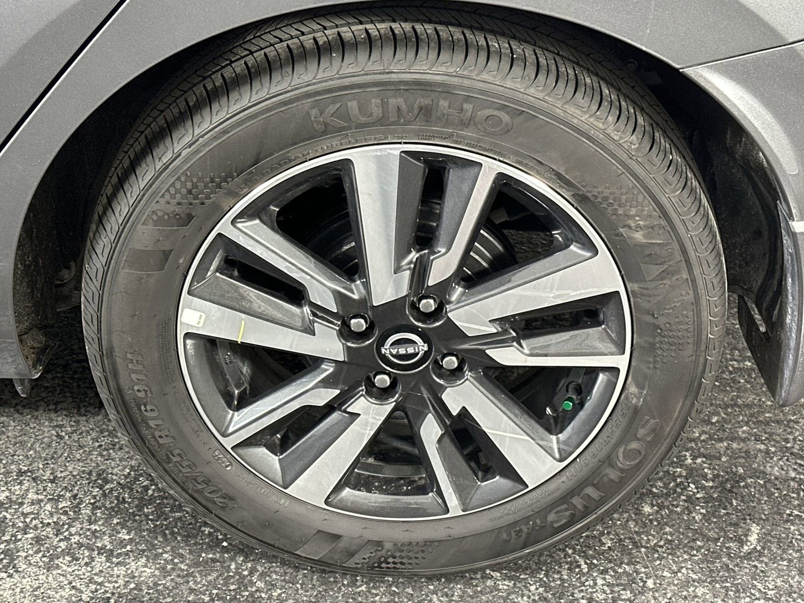 Certified 2025 Nissan Versa SV w/ Trunk Package image 10