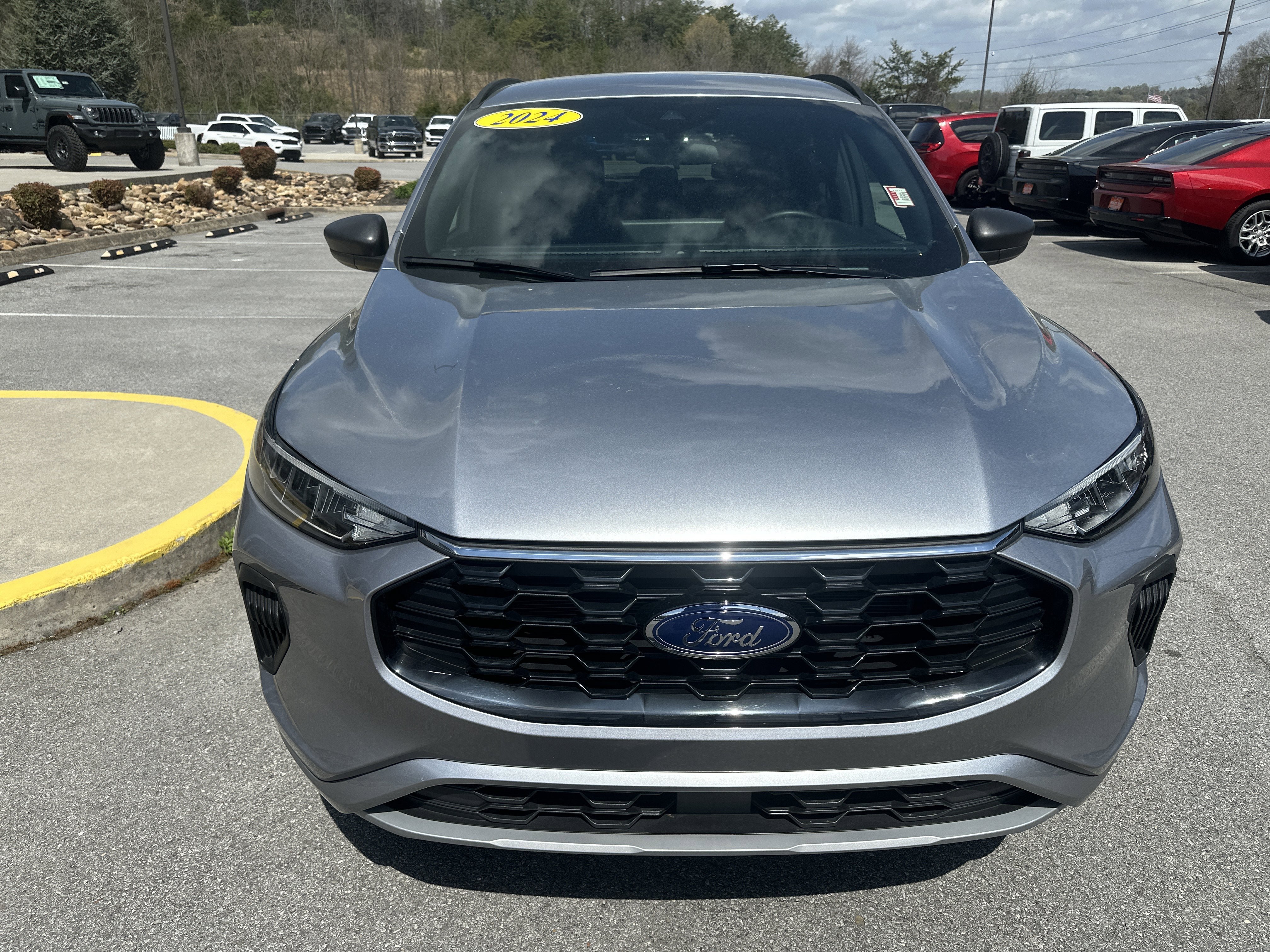Used 2024 Ford Escape ST-Line w/ Tech Pack #1 AWD/4WD image 4