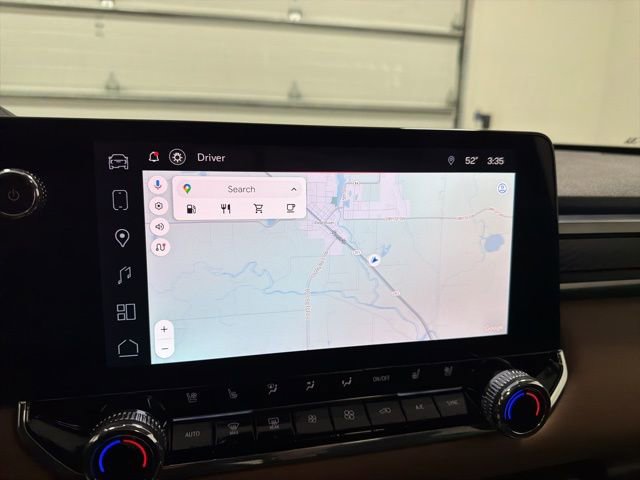 Used 2025 GMC Canyon AT4 w/ Technology Plus Package image 27