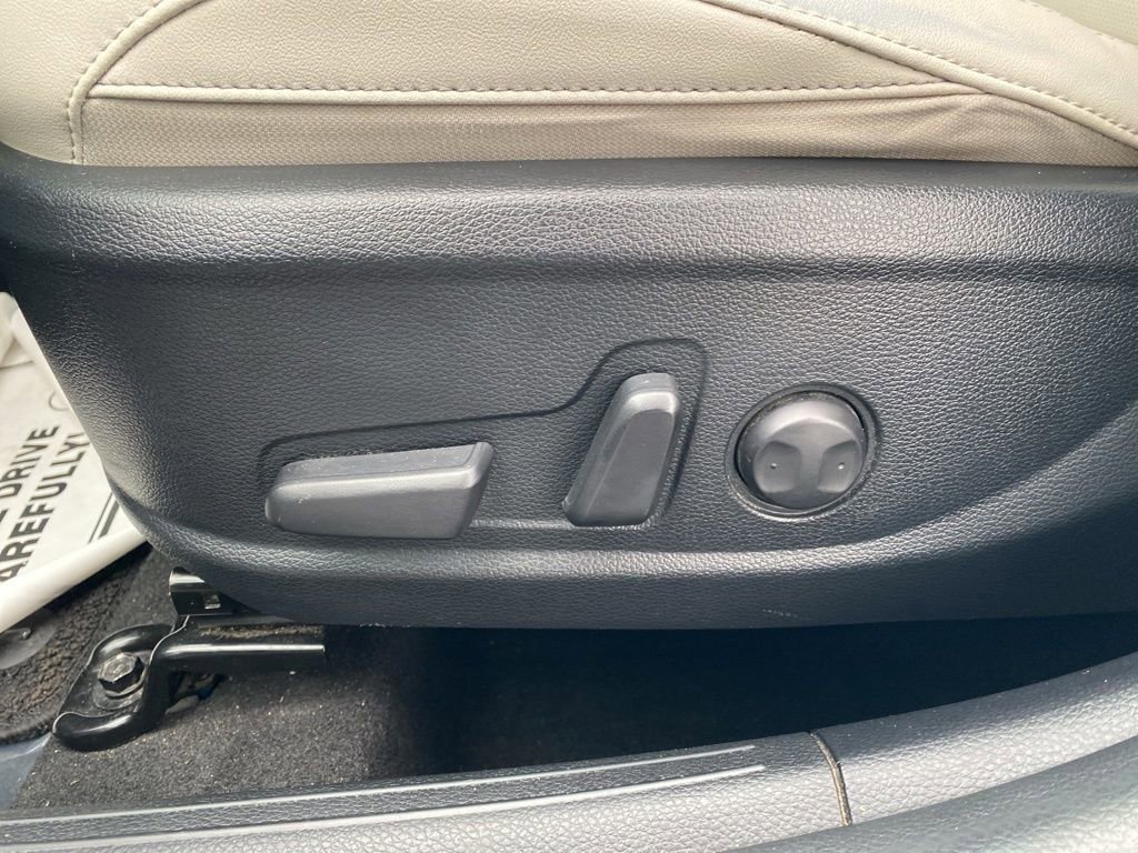 Used 2023 Kia Seltos EX image 13