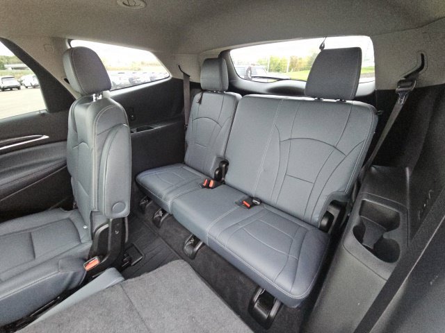 Used 2019 Buick Enclave Essence w/ LPO, Luxury Package AWD/4WD image 14