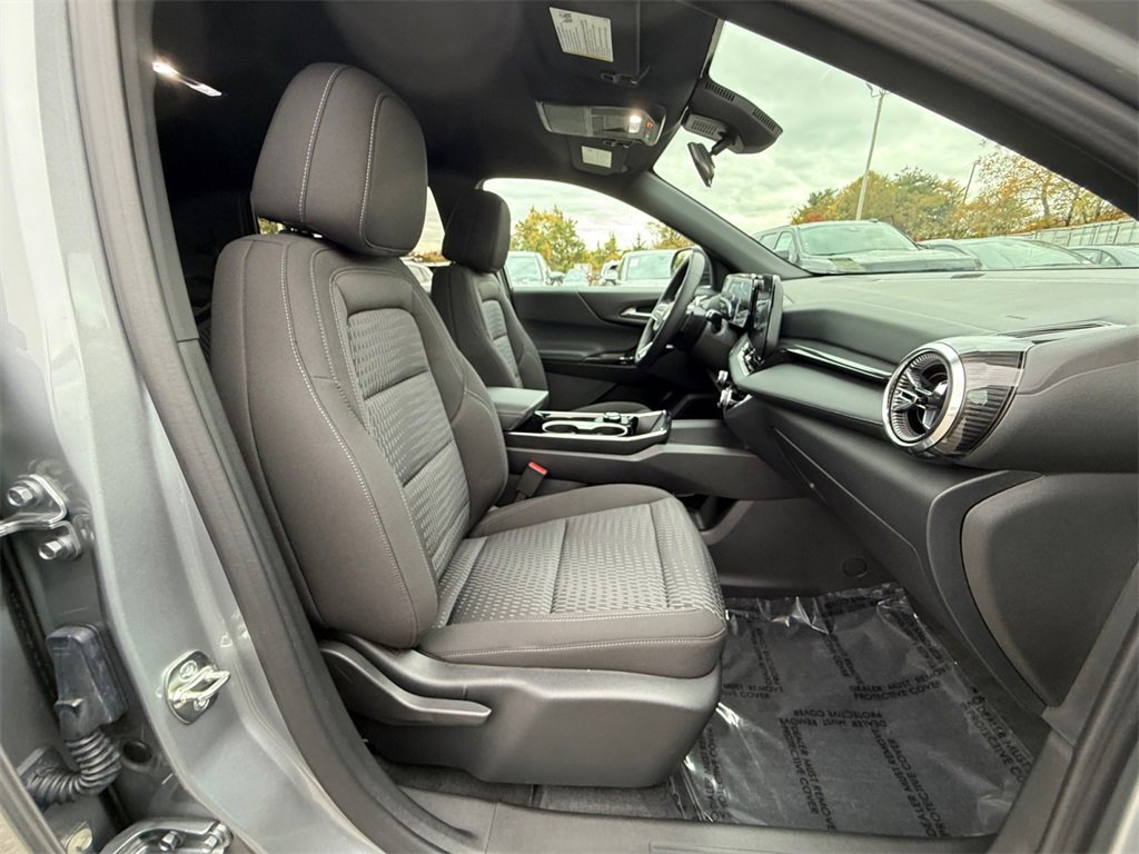 Used 2026 Chevrolet Equinox LT image 27