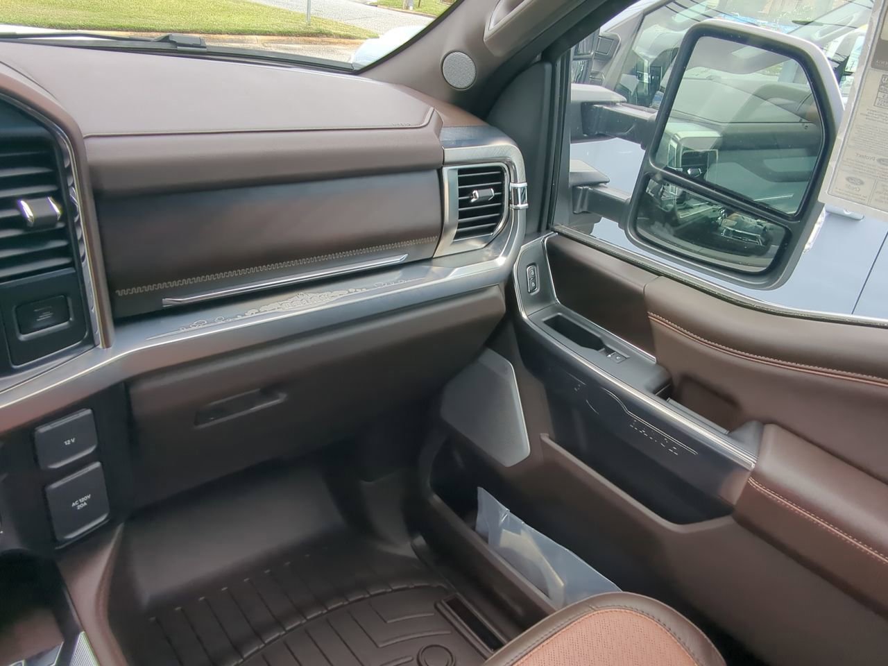 New 2025 Ford F350 King Ranch w/ Chrome Package image 17