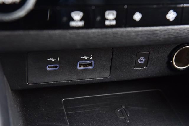 Used 2024 Mitsubishi Outlander SE Black Edition image 17