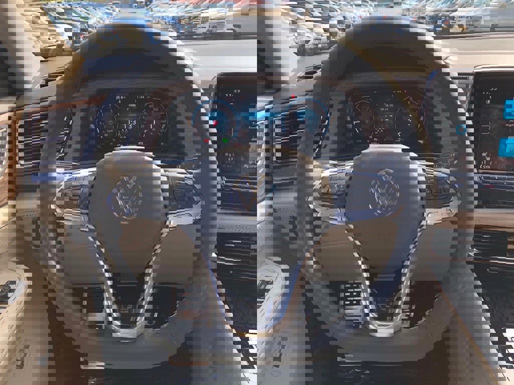 New 2025 Volkswagen Atlas SEL Premium R-Line image 19