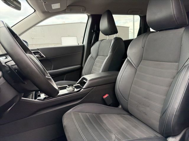 Used 2025 Mitsubishi Outlander SE image 14