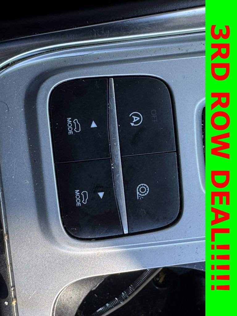 Used 2022 Ford Explorer XLT w/ Equipment Group 202A image 20