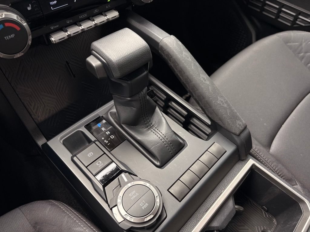 Used 2025 Toyota Tacoma SR5 AWD/4WD image 20