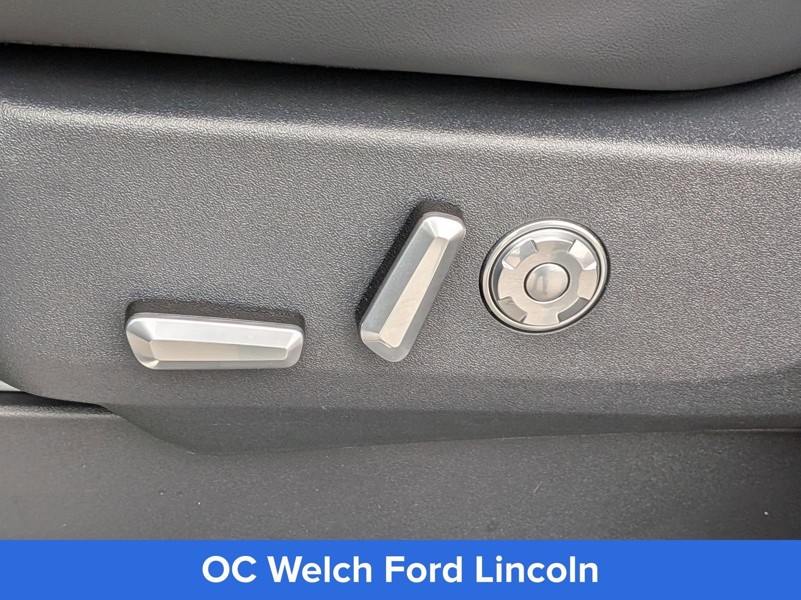 Certified 2025 Lincoln Navigator L Black Label AWD/4WD image 24