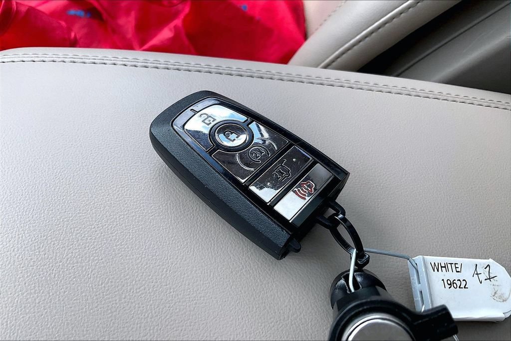 Used 2022 Lincoln Corsair FWD w/ Premium Package image 35