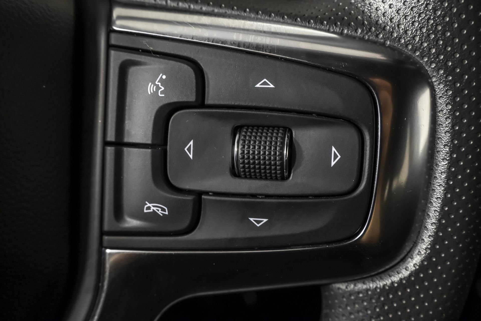 Used 2024 Chevrolet Blazer LT w/ Convenience Package FWD image 27