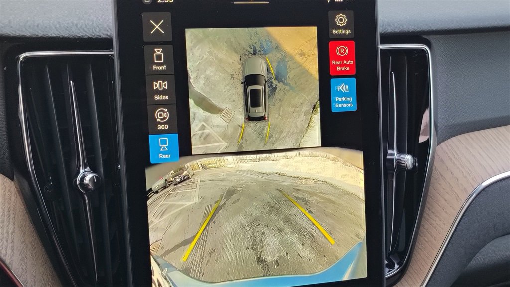 New 2026 Volvo XC60 B5 Plus w/ Climate Package image 20