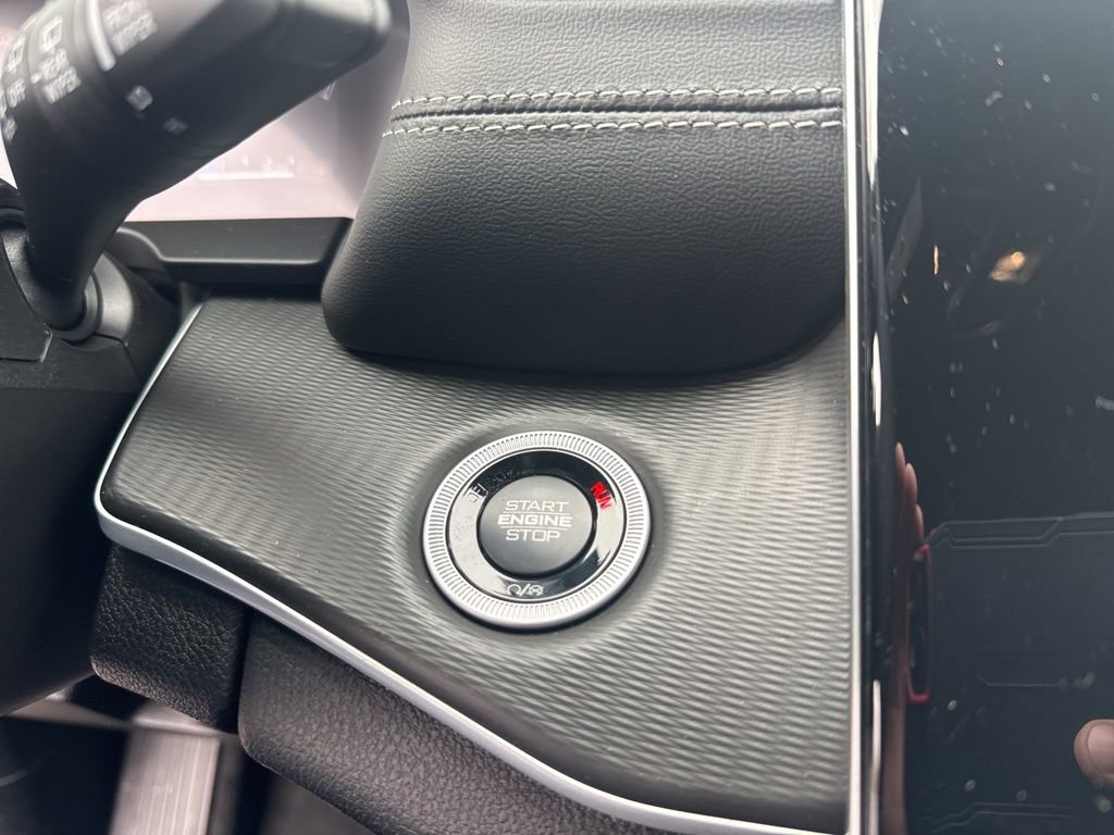 New 2026 Jeep Grand Cherokee Laredo image 15