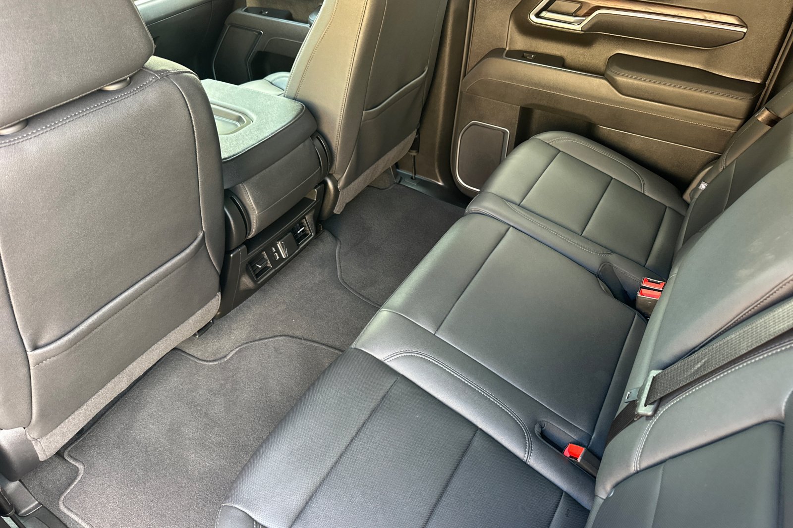 Used 2026 GMC Sierra 1500 SLT RWD image 11
