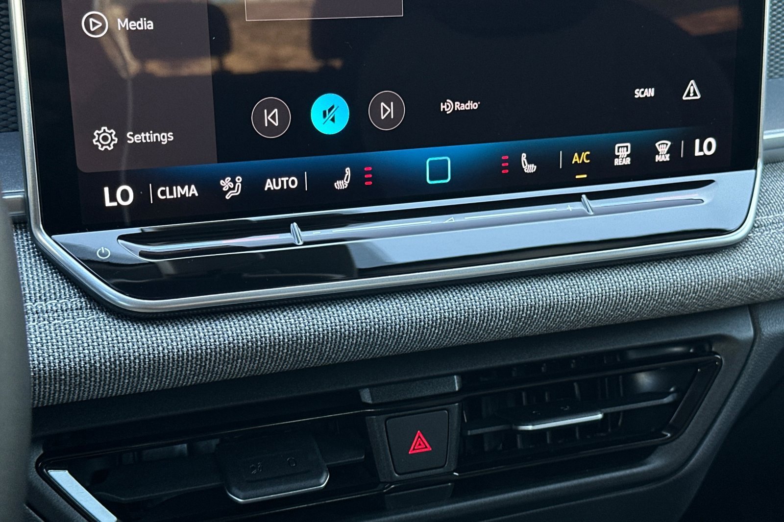 New 2025 Volkswagen Tiguan S image 18