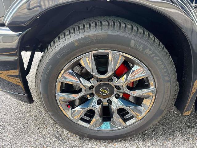 New 2025 Chevrolet Express 2500 Extended w/ Driver Convenience Package image 4