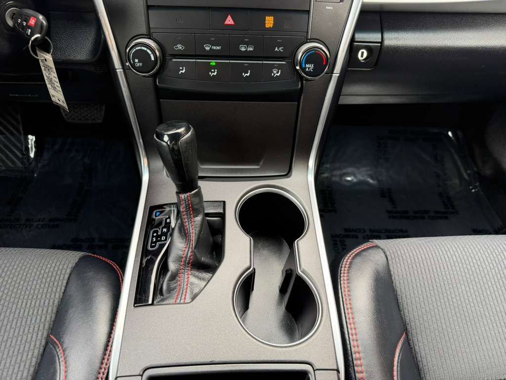 Used 2016 Toyota Camry SE image 20