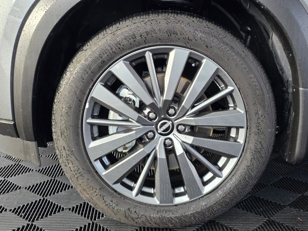 Used 2025 Nissan Pathfinder SL w/ SL Premium Package image 12