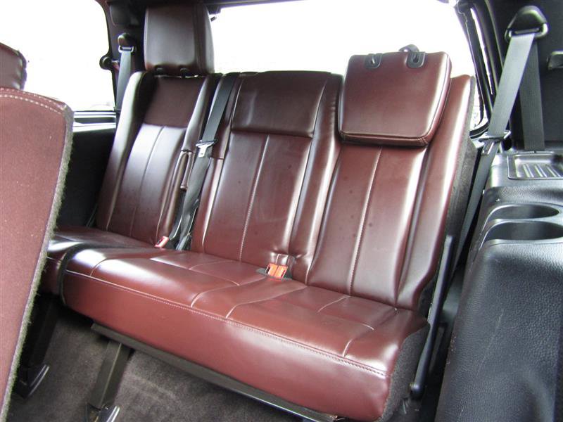 Used 2015 Ford Expedition Platinum image 32
