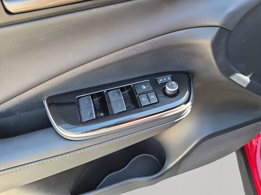 Used 2025 Toyota Crown Signia w/ Advanced Technology Package AWD/4WD image 29