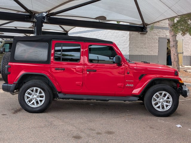 Used 2018 Jeep Wrangler Unlimited Sahara w/ Cold Weather Group image 4