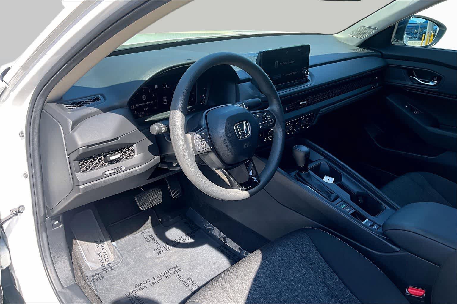 Used 2025 Honda Accord SE image 18