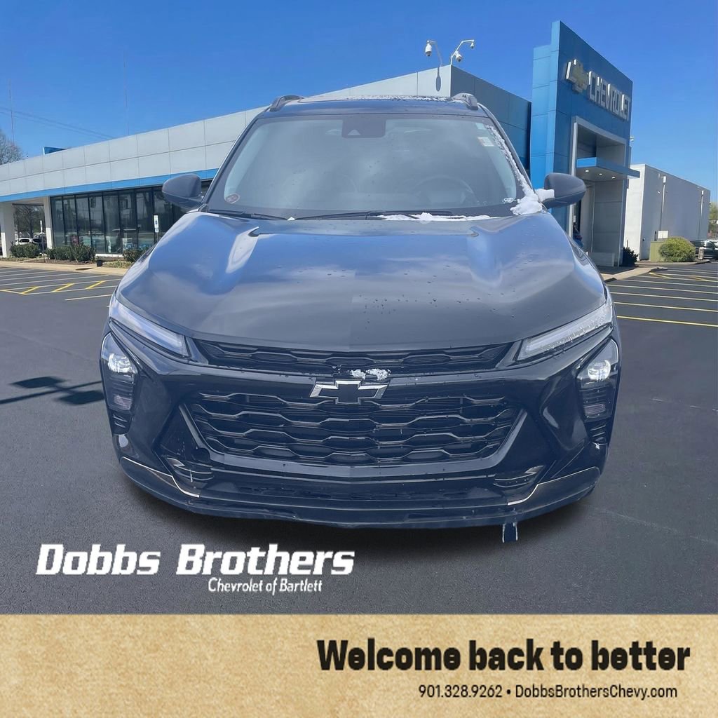 Used 2024 Chevrolet Trax ACTIV w/ Sunroof Package image 2