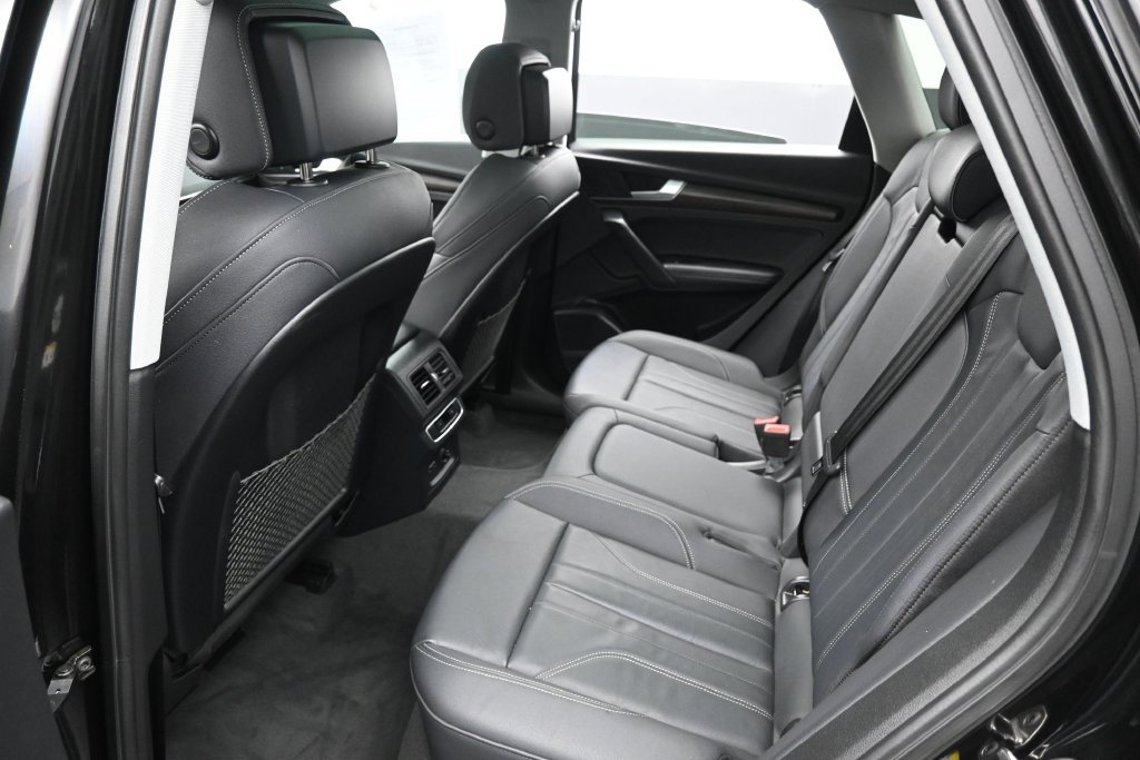 Used 2023 Audi Q5 e Premium Plus AWD/4WD image 31