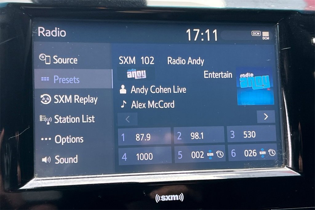 Used 2020 Toyota Camry SE image 19