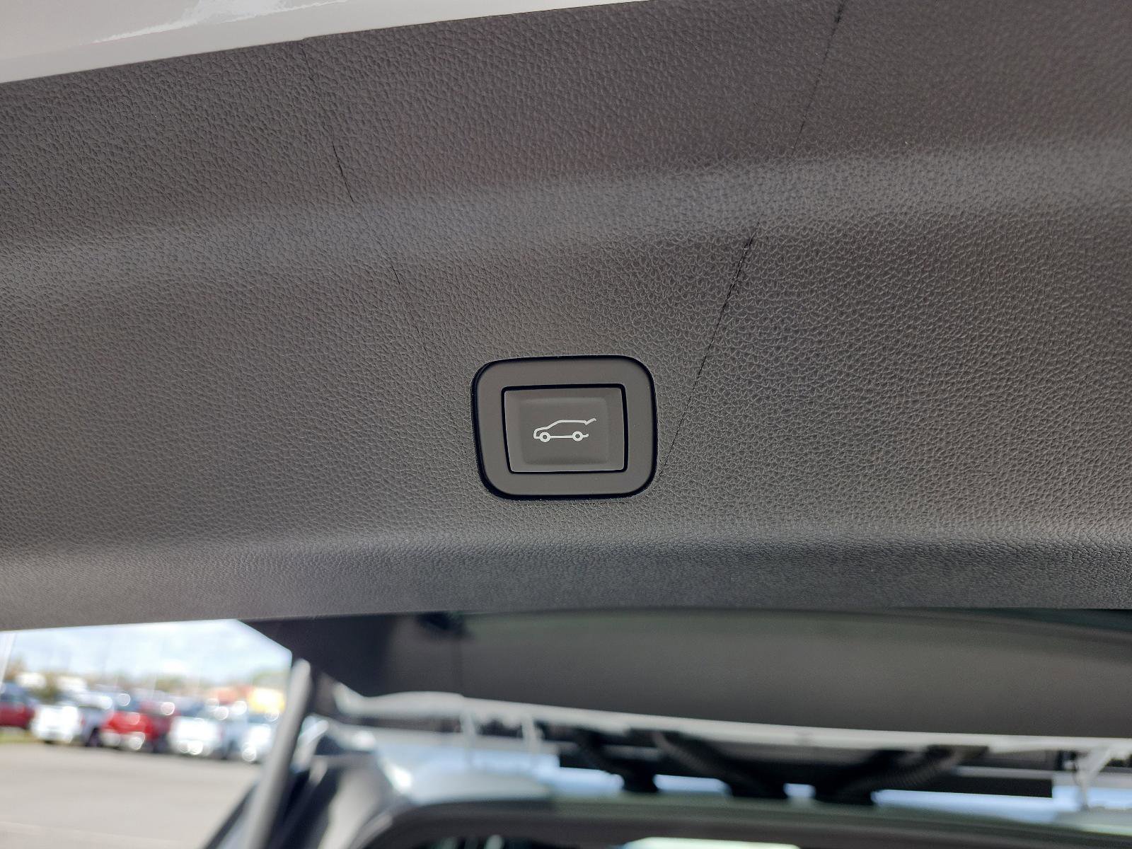 New 2026 GMC Yukon Denali image 9