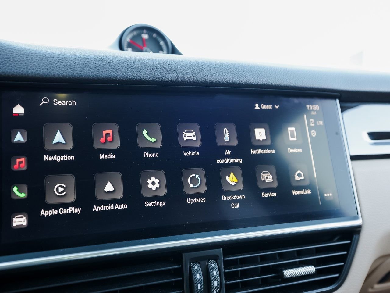 Certified 2023 Porsche Cayenne image 18