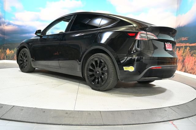 Used 2022 Tesla Model Y Long Range AWD/4WD image 5