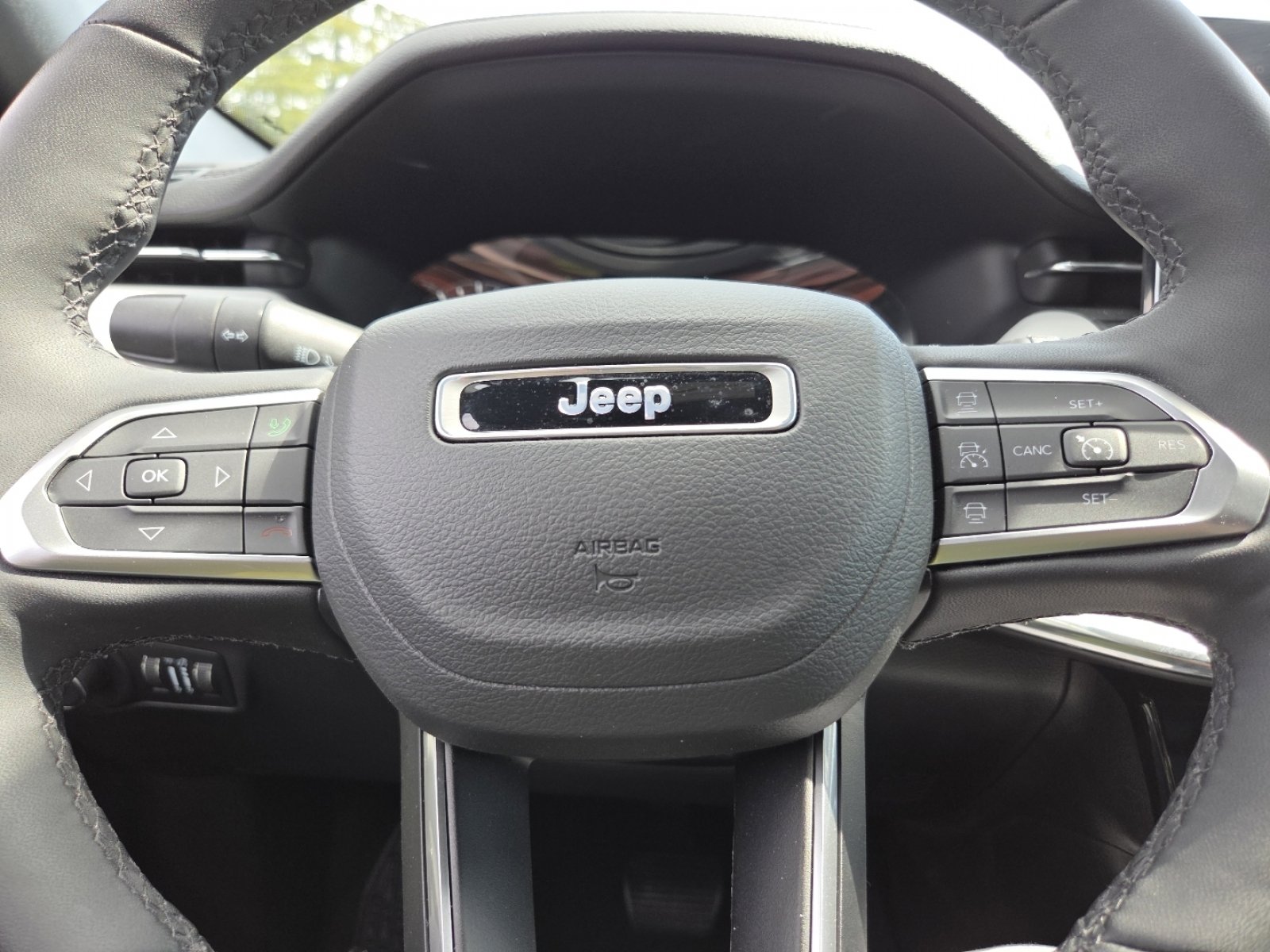 Used 2023 Jeep Compass Limited AWD/4WD image 30