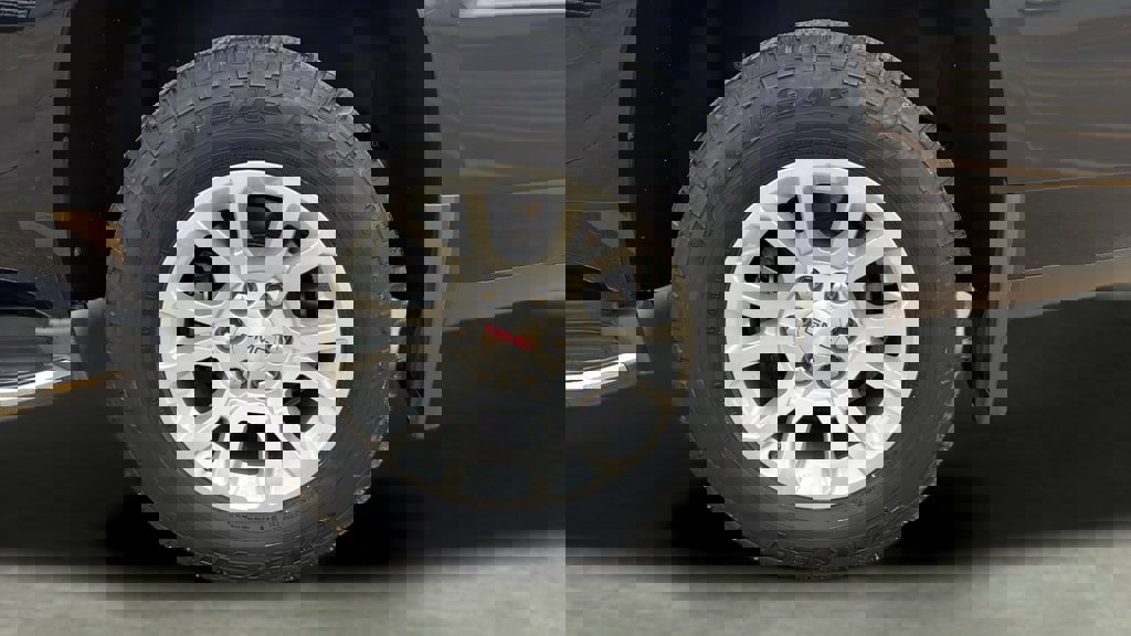 Used 2018 GMC Yukon SLT w/ Open Road Package image 15