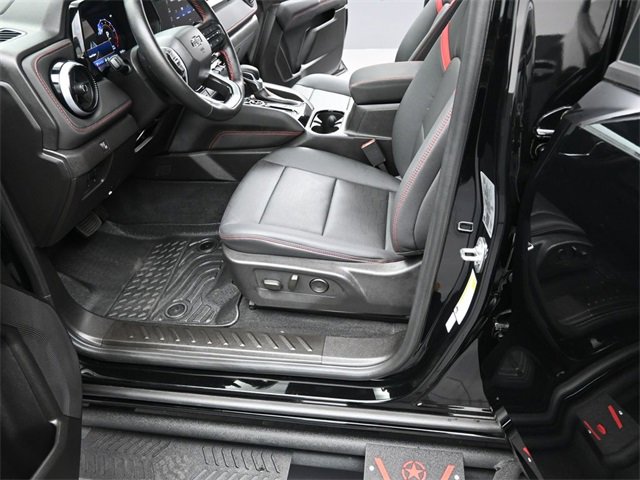 Used 2024 Chevrolet Colorado Z71 w/ Z71 Convenience Package 2 image 11