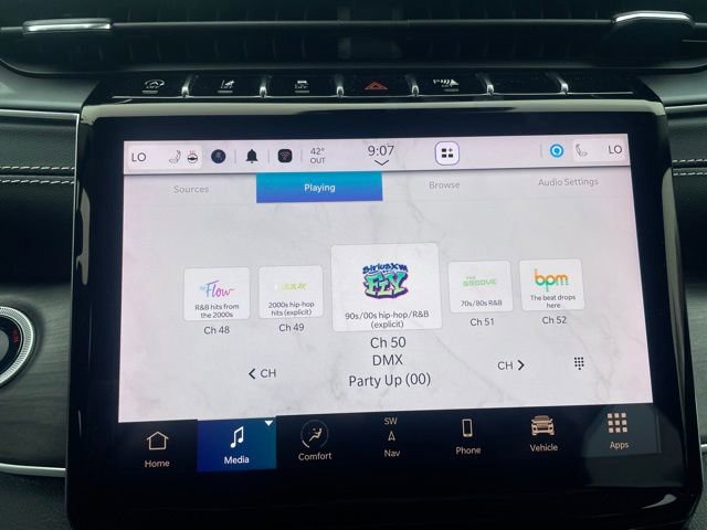 Used 2023 Jeep Grand Cherokee Limited w/ Black Appearance Package image 23