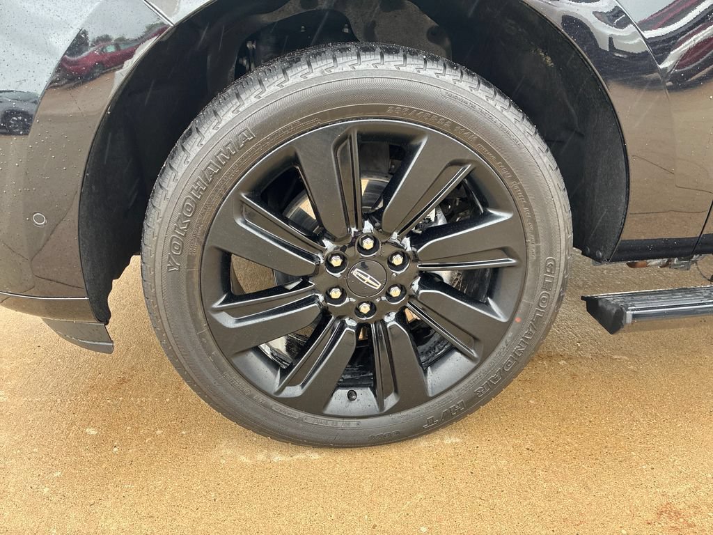 Used 2022 Lincoln Navigator Reserve AWD/4WD image 27