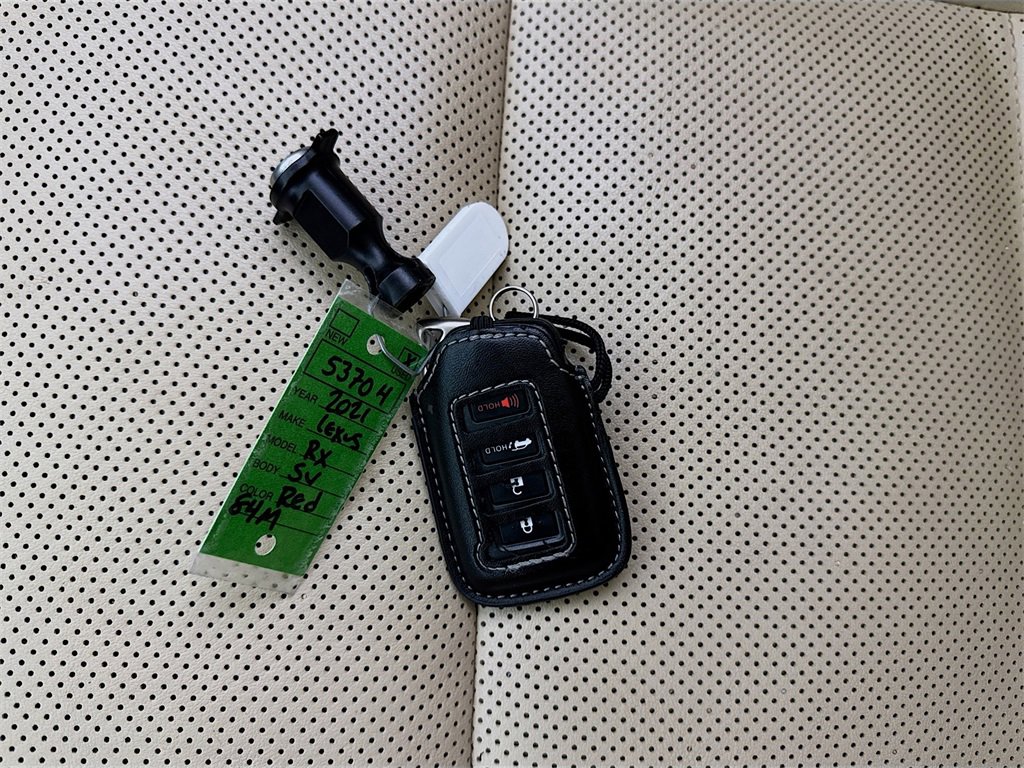 Used 2021 Lexus RX 350L FWD w/ Premium Package image 32